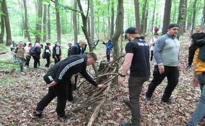 Leśny survival w gminie Łabunie – fotorelacja